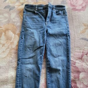 🤑 American Eagle Next Stretch Jeans